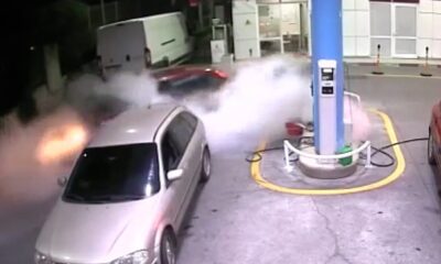 A fire broke out at the gas station due to a leak in the hose while filling the vehicle with LPG gas.