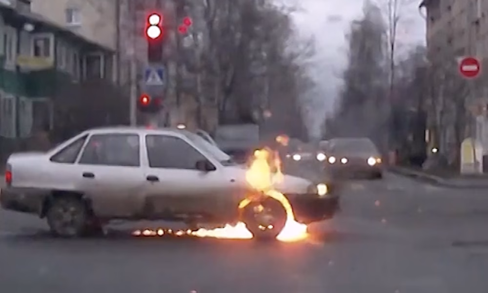 ATS 0041 Car Self-Combusts on a Busy Street